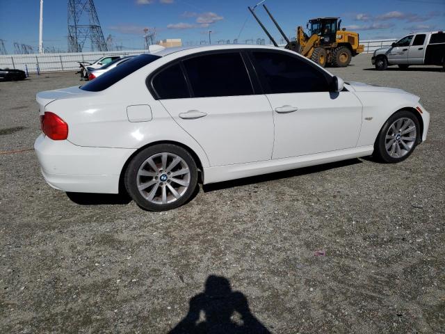 Photo 2 VIN: WBAPH5C58BA446452 - BMW 3 SERIES 