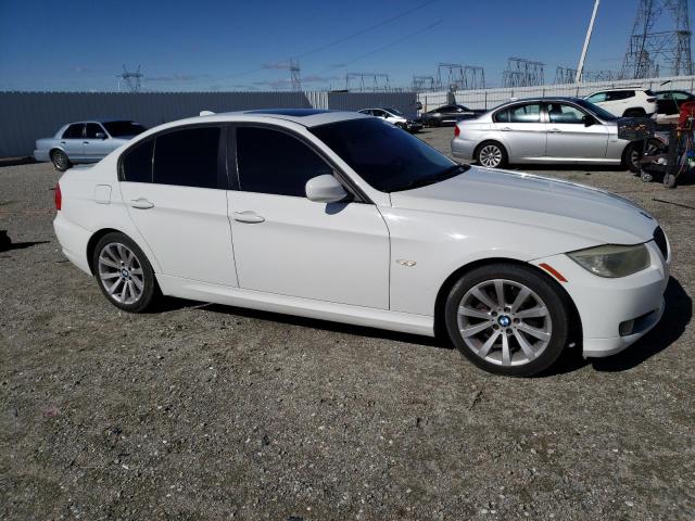 Photo 3 VIN: WBAPH5C58BA446452 - BMW 3 SERIES 