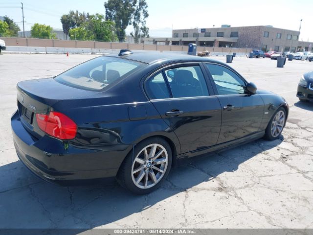 Photo 3 VIN: WBAPH5C5XAA438920 - BMW 328I 