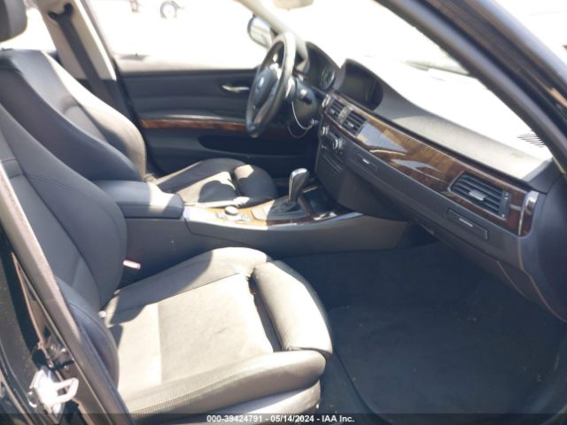 Photo 4 VIN: WBAPH5C5XAA438920 - BMW 328I 