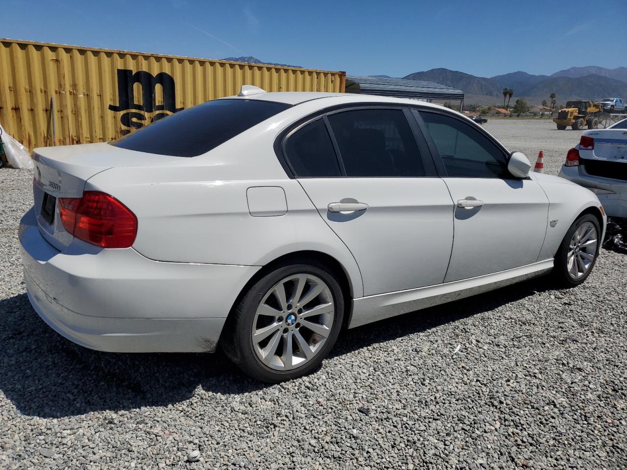 Photo 2 VIN: WBAPH5C5XBA444590 - BMW 3ER 