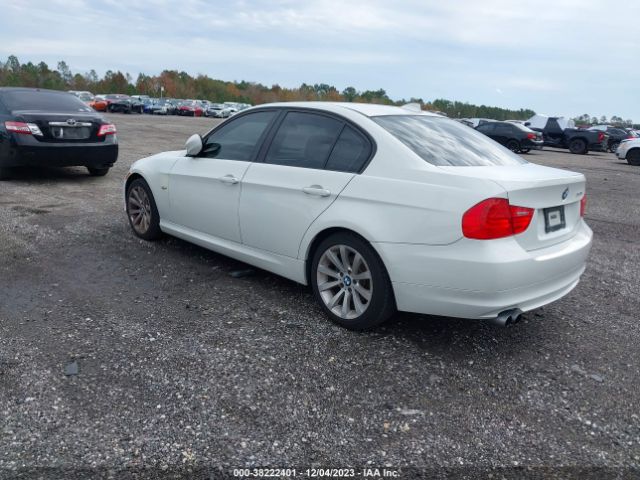 Photo 2 VIN: WBAPH5G50BNN58925 - BMW 328I 