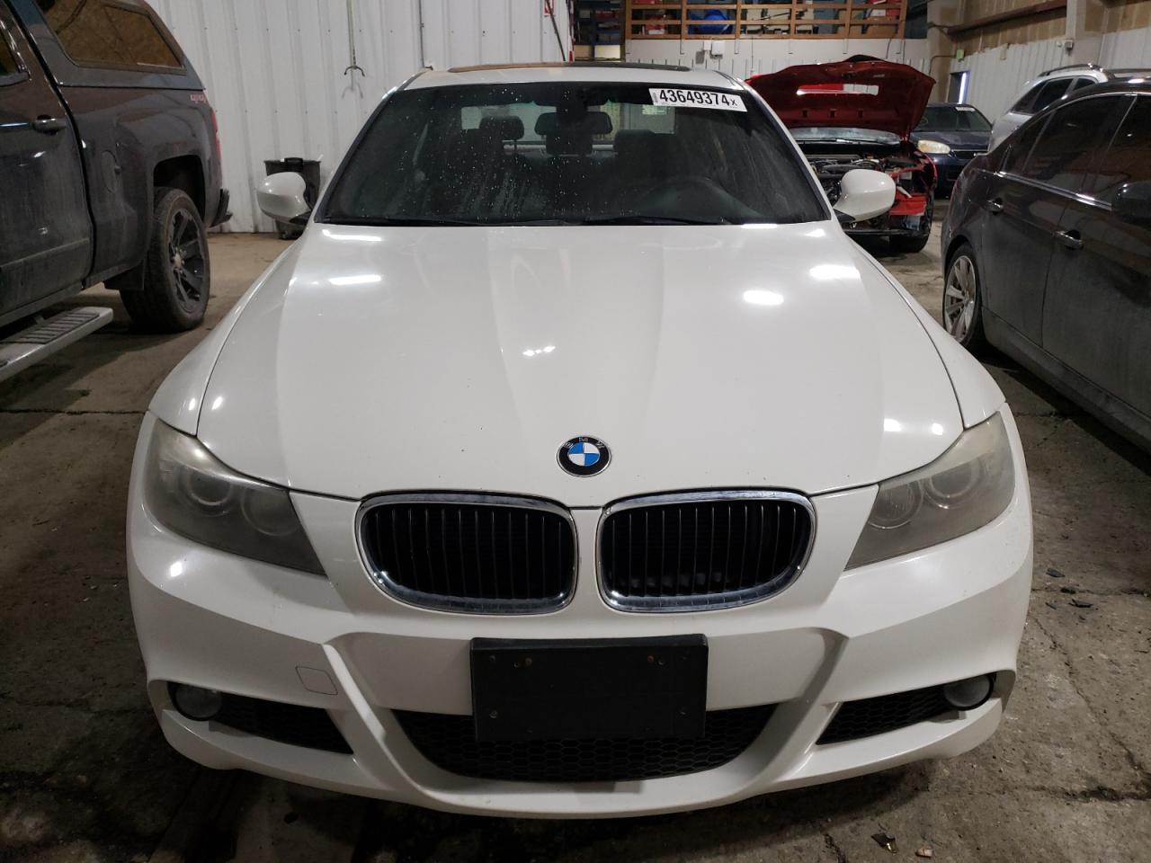 Photo 4 VIN: WBAPH5G51BNM73821 - BMW 3ER 