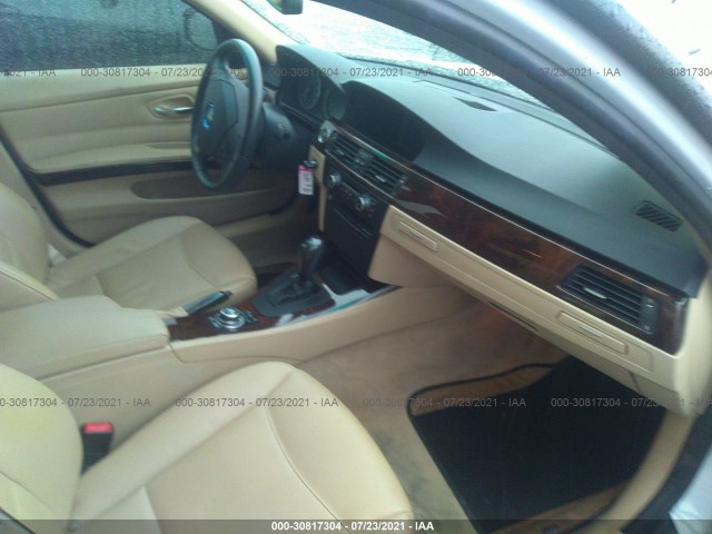 Photo 4 VIN: WBAPH5G51BNM82907 - BMW 3 