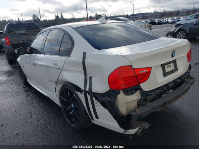 Photo 2 VIN: WBAPH5G52ANM36145 - BMW 328I 