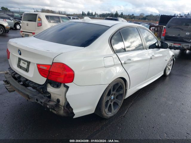 Photo 3 VIN: WBAPH5G52ANM36145 - BMW 328I 