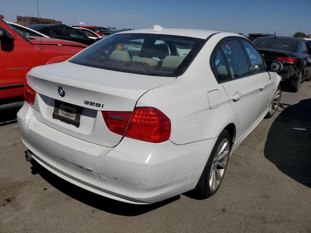 Photo 2 VIN: WBAPH5G52BNM79448 - BMW I SERIES 