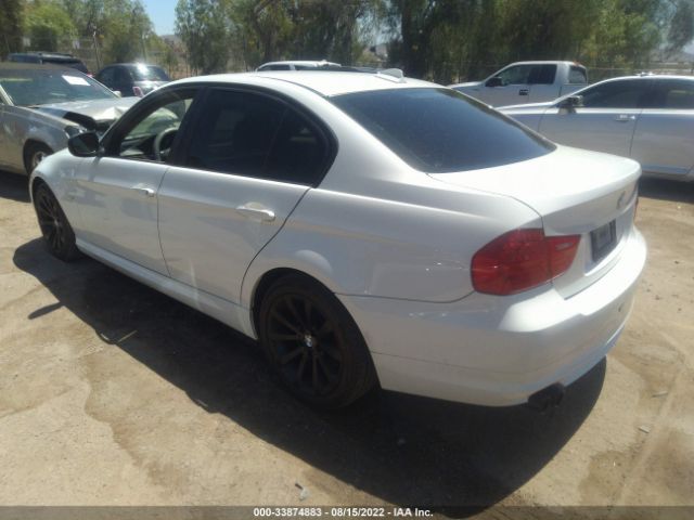 Photo 2 VIN: WBAPH5G52BNM80986 - BMW 3 SERIES 