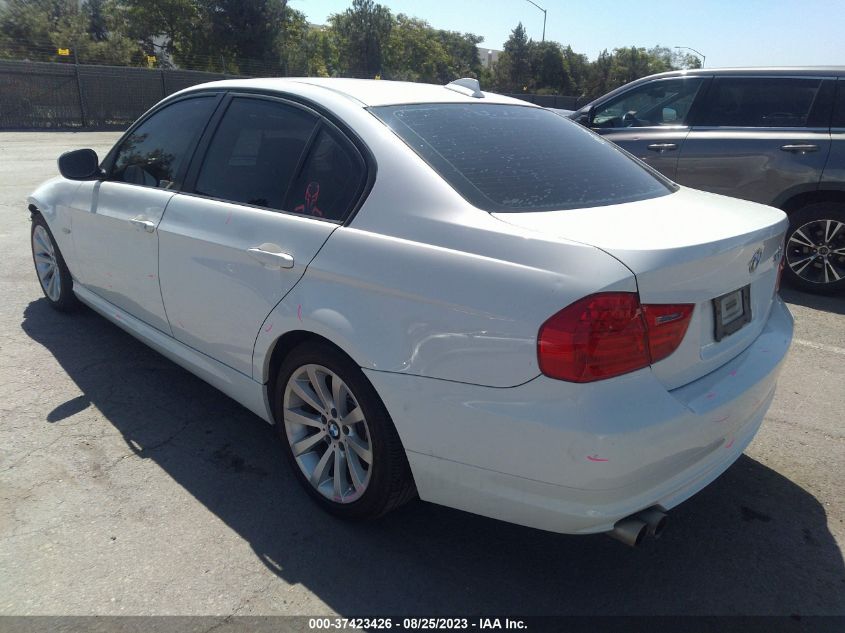 Photo 2 VIN: WBAPH5G53BNM80138 - BMW 3ER 