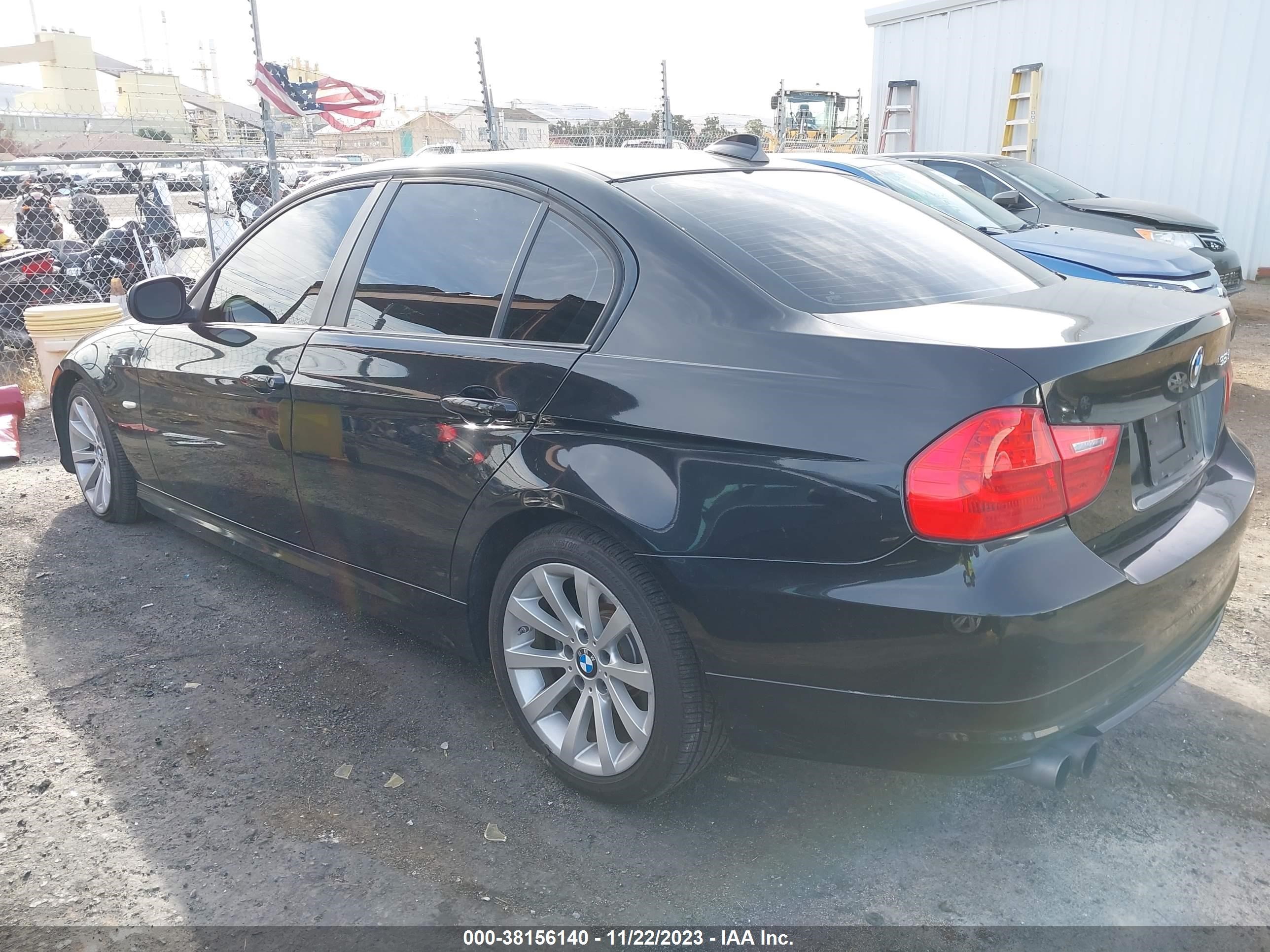 Photo 2 VIN: WBAPH5G54BNM74915 - BMW 3ER 