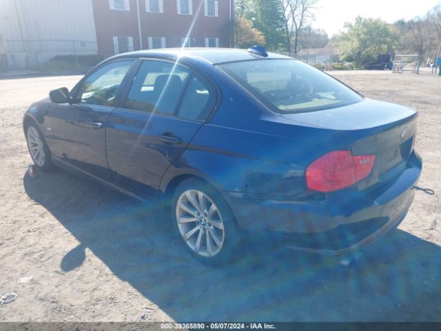 Photo 2 VIN: WBAPH5G54BNM75157 - BMW 328 