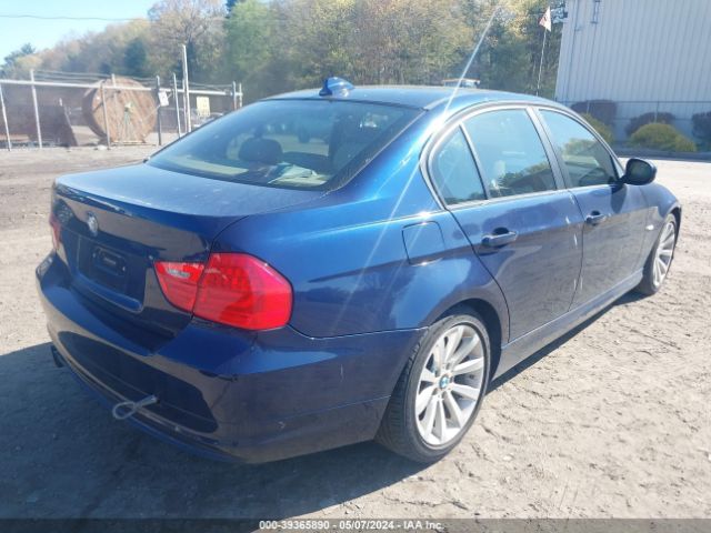 Photo 3 VIN: WBAPH5G54BNM75157 - BMW 328 