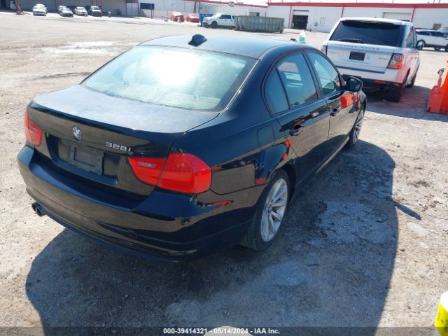 Photo 3 VIN: WBAPH5G54BNM77474 - BMW 328I 