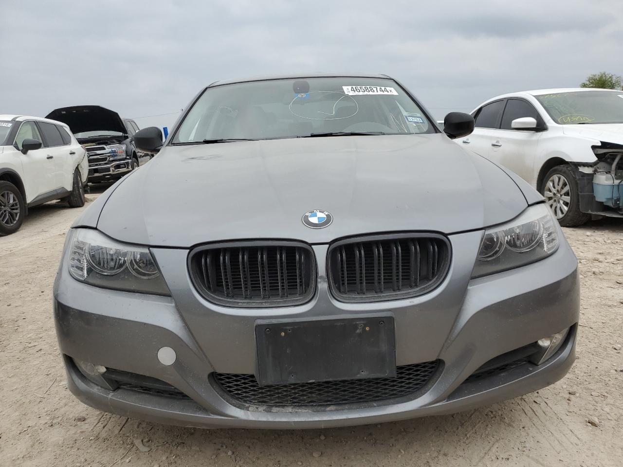 Photo 4 VIN: WBAPH5G54BNM81718 - BMW 3ER 