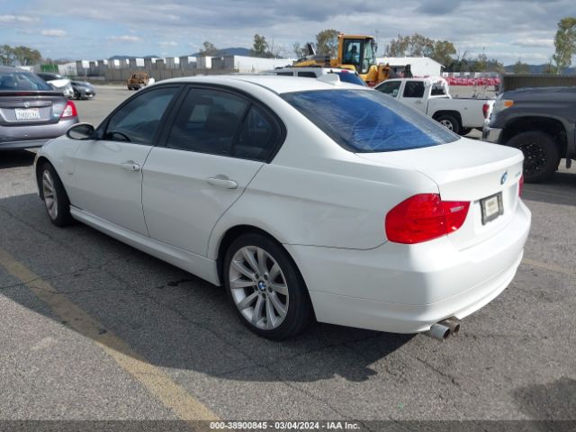 Photo 2 VIN: WBAPH5G55ANM34521 - BMW 328I 