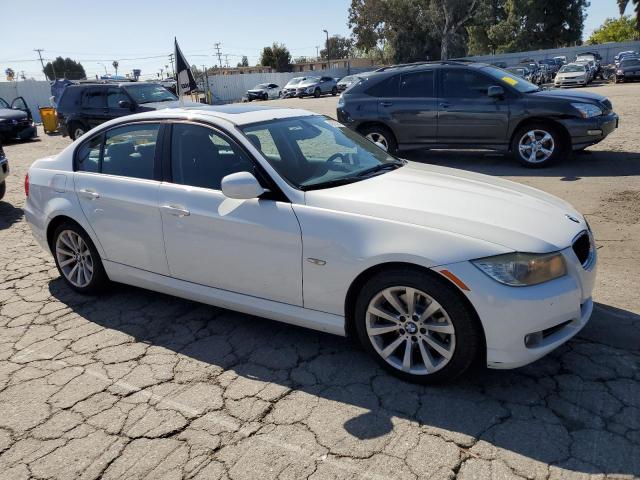 Photo 3 VIN: WBAPH5G55BNM78102 - BMW 3 SERIES 