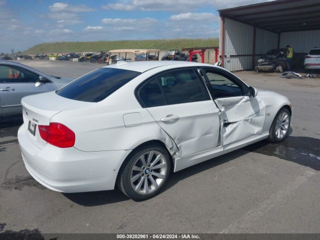 Photo 3 VIN: WBAPH5G55BNM80500 - BMW 328I 