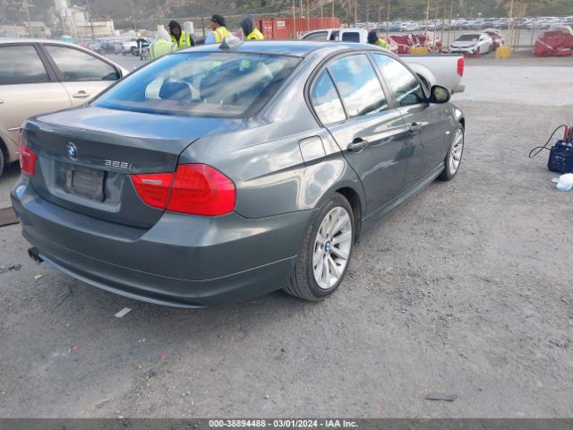 Photo 3 VIN: WBAPH5G56BNM75225 - BMW 328I 