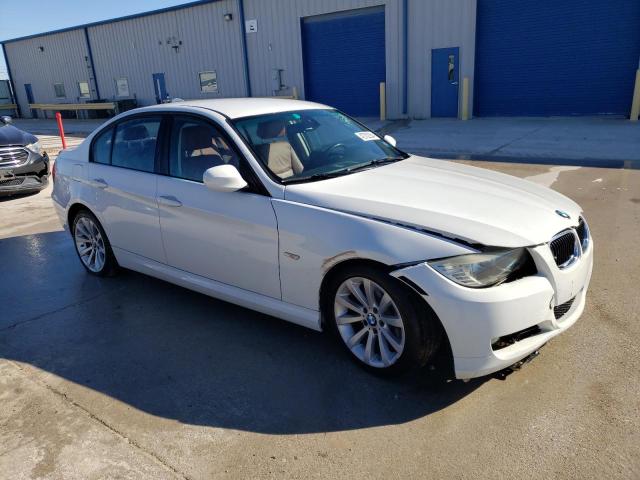 Photo 3 VIN: WBAPH5G58BNM76747 - BMW 3 SERIES 