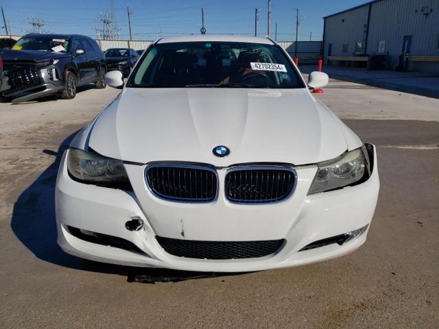 Photo 4 VIN: WBAPH5G58BNM76747 - BMW 3 SERIES 