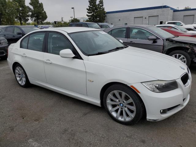 Photo 3 VIN: WBAPH5G58BNM82399 - BMW 3 SERIES 