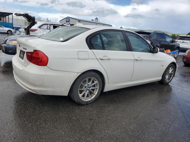 Photo 2 VIN: WBAPH5G59ANM35249 - BMW 3 SERIES 