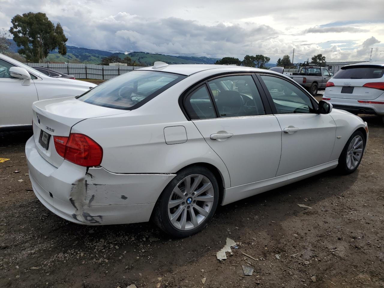 Photo 2 VIN: WBAPH5G59BNN59538 - BMW 3ER 