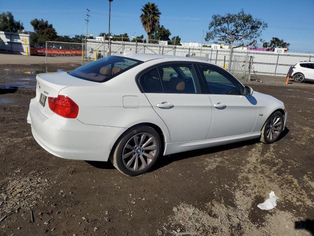 Photo 2 VIN: WBAPH5G5XBNM76765 - BMW 3 SERIES 