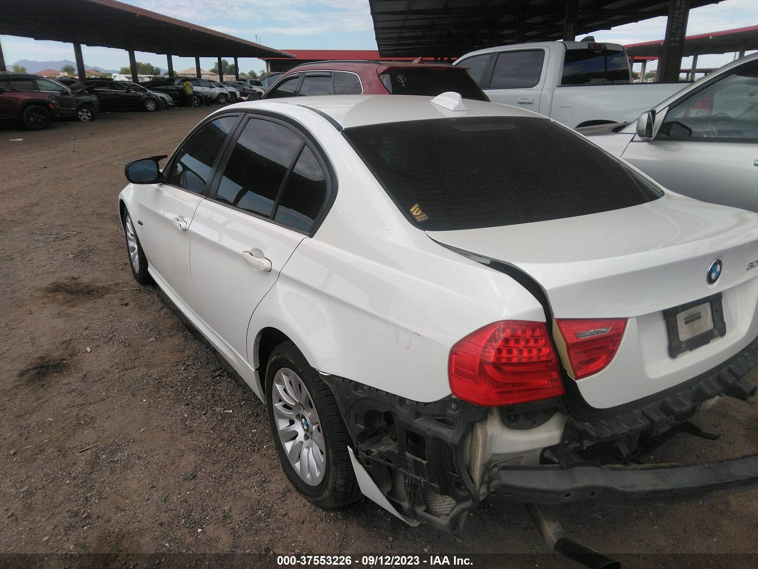 Photo 2 VIN: WBAPH73509A173058 - BMW 3ER 