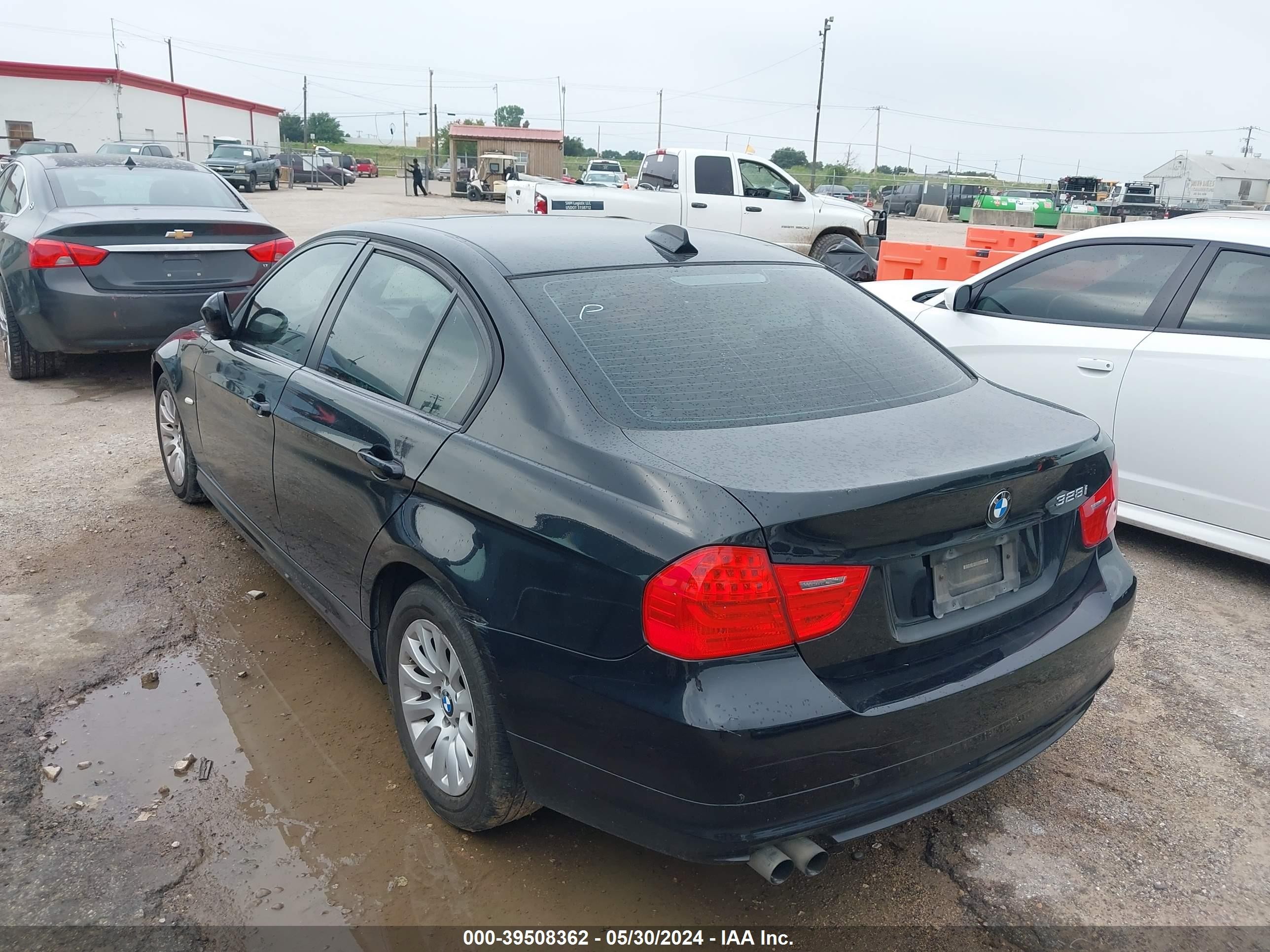 Photo 2 VIN: WBAPH73509E126881 - BMW 3ER 