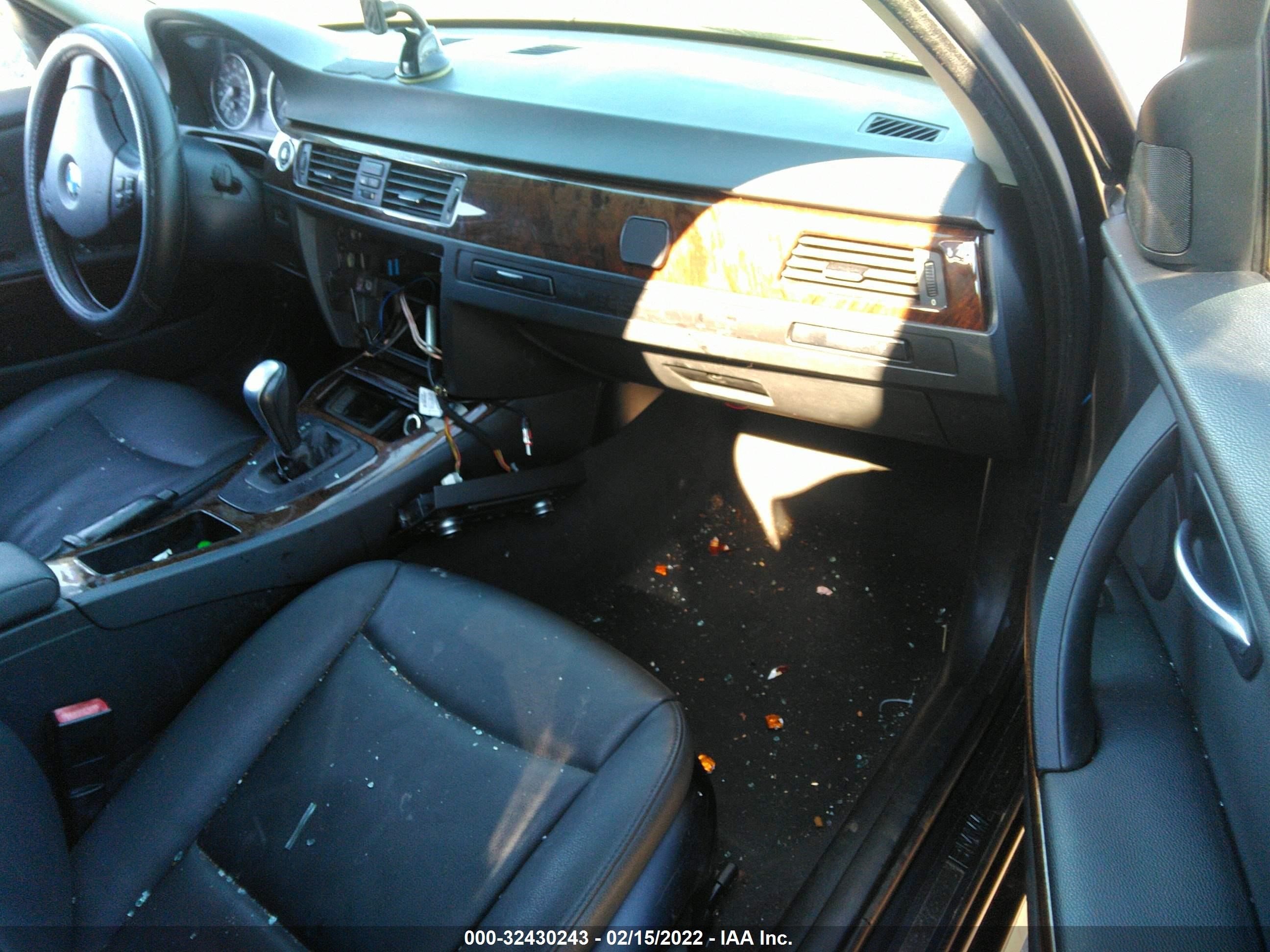 Photo 4 VIN: WBAPH73509E128906 - BMW 3ER 