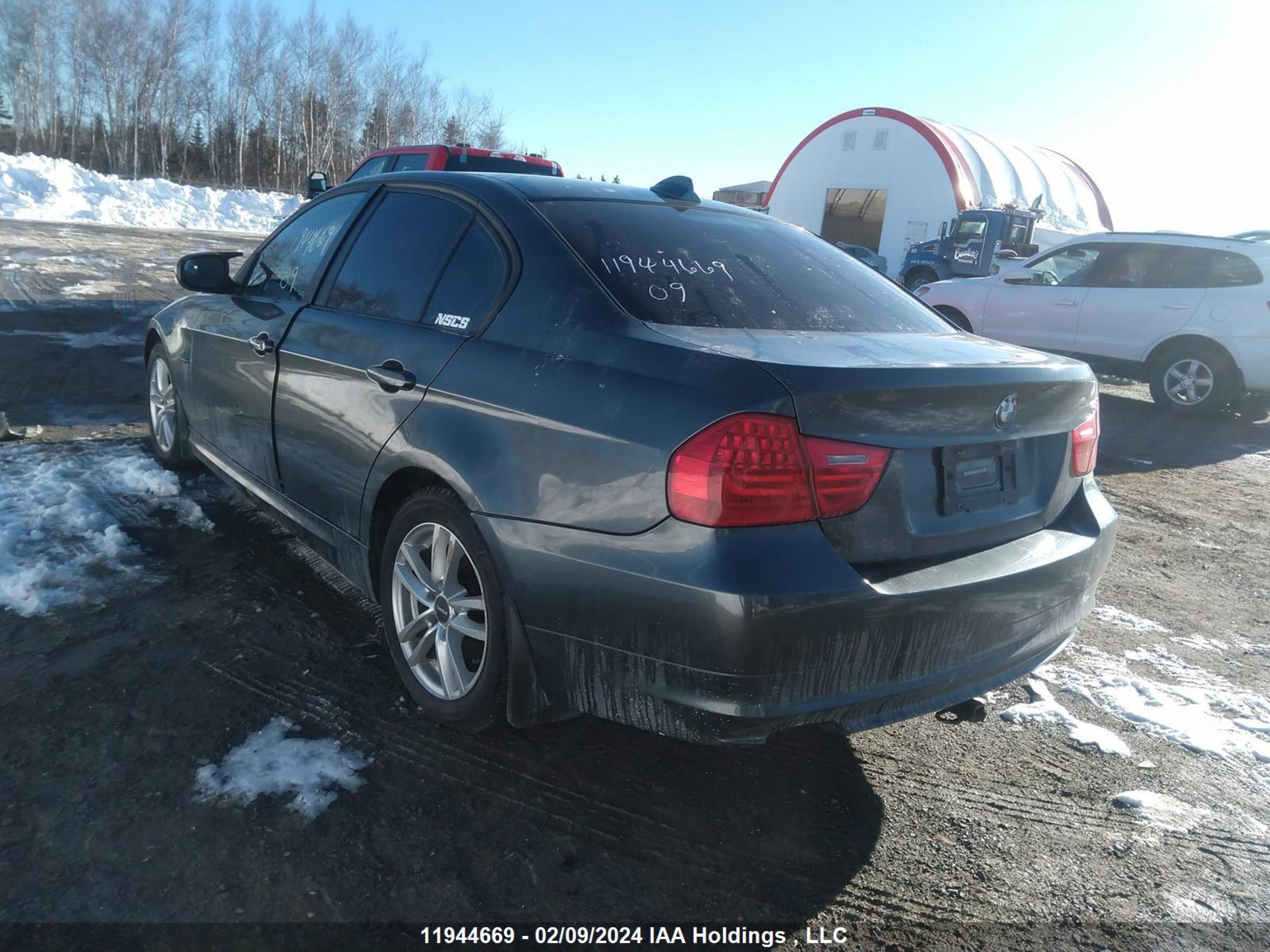 Photo 2 VIN: WBAPH73529A175443 - BMW 3ER 