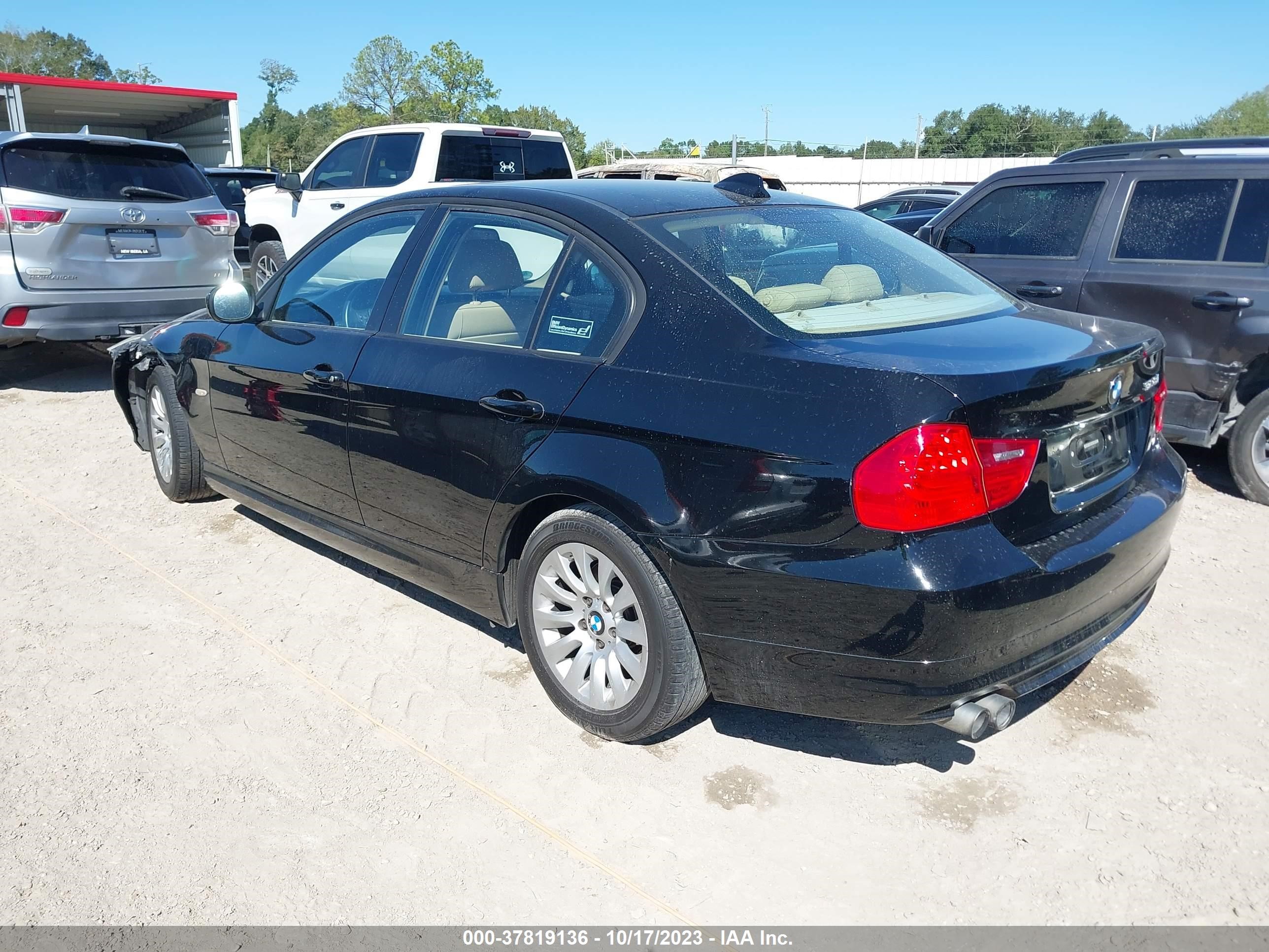 Photo 2 VIN: WBAPH73539E129130 - BMW 3ER 