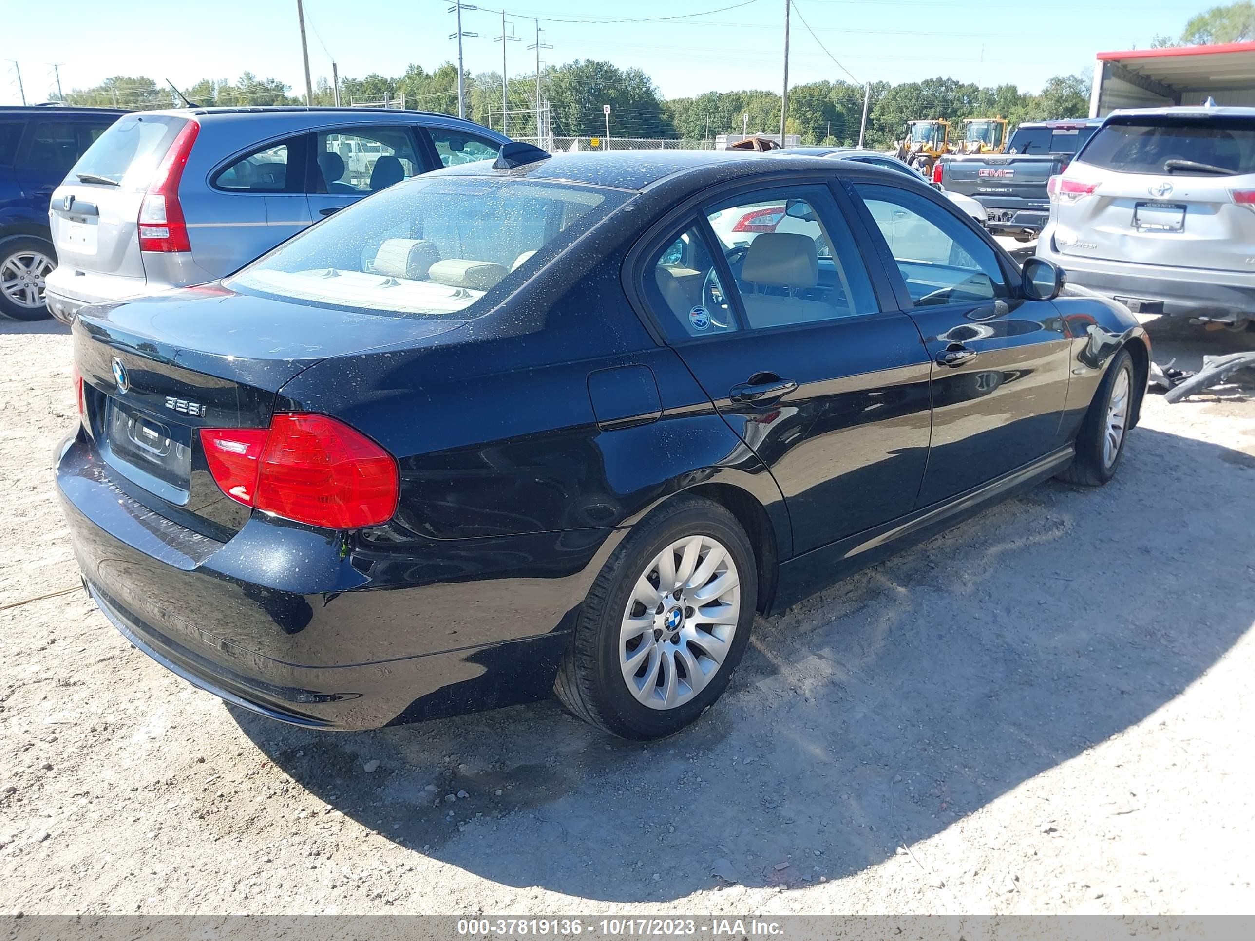 Photo 3 VIN: WBAPH73539E129130 - BMW 3ER 