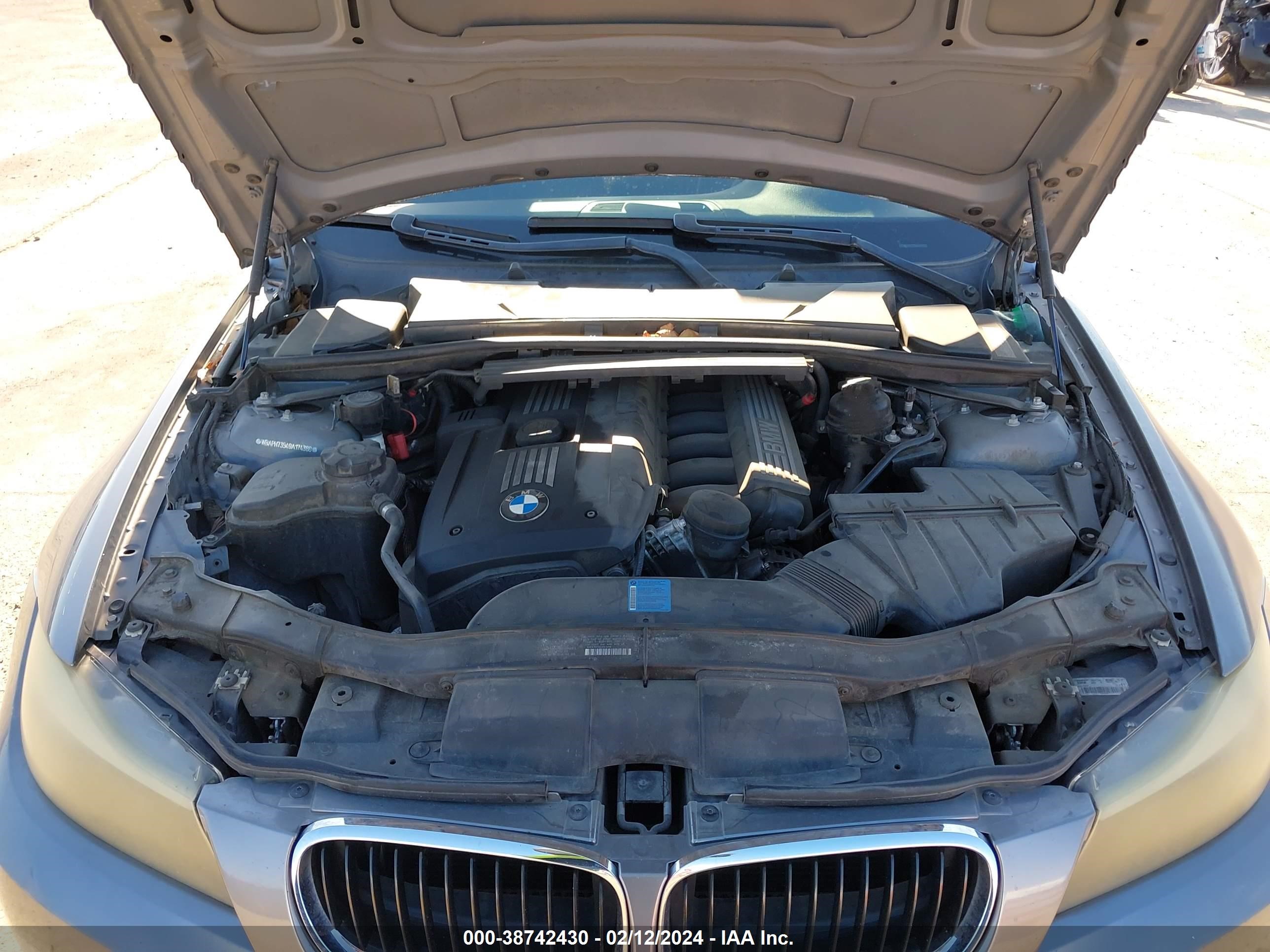 Photo 9 VIN: WBAPH73549A174388 - BMW 3ER 