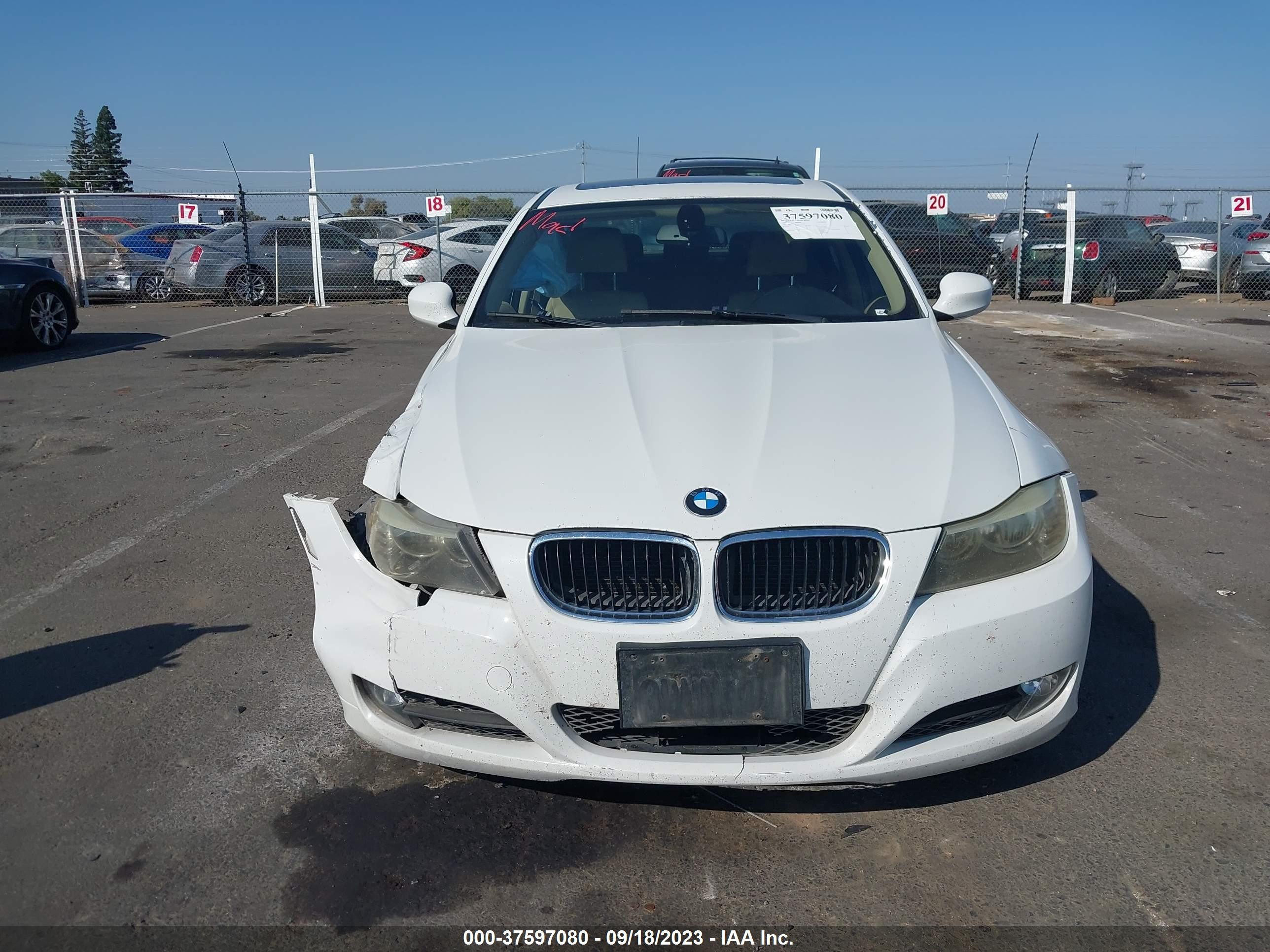 Photo 11 VIN: WBAPH73579A173378 - BMW 3ER 