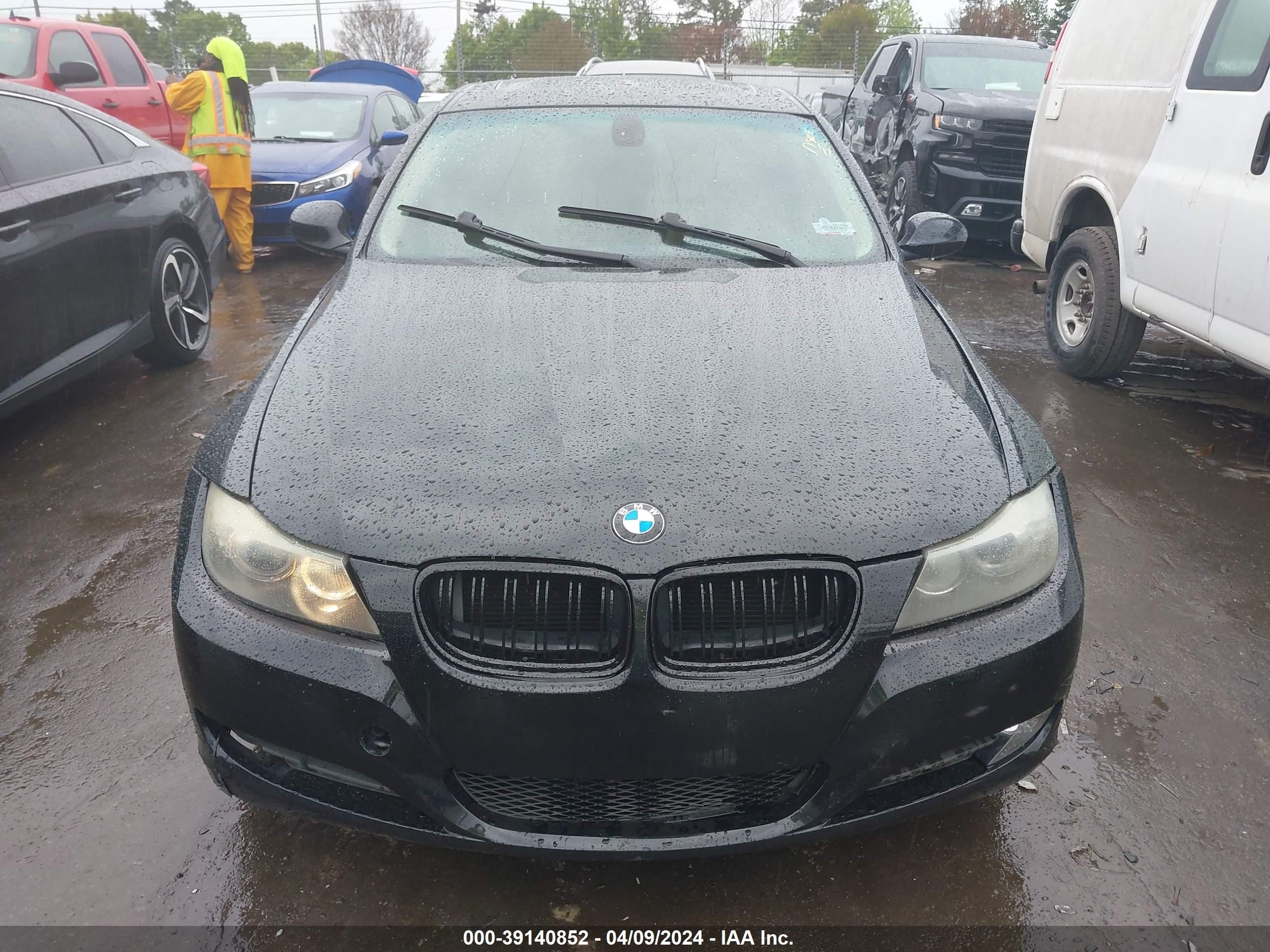 Photo 11 VIN: WBAPH73589A175401 - BMW 3ER 