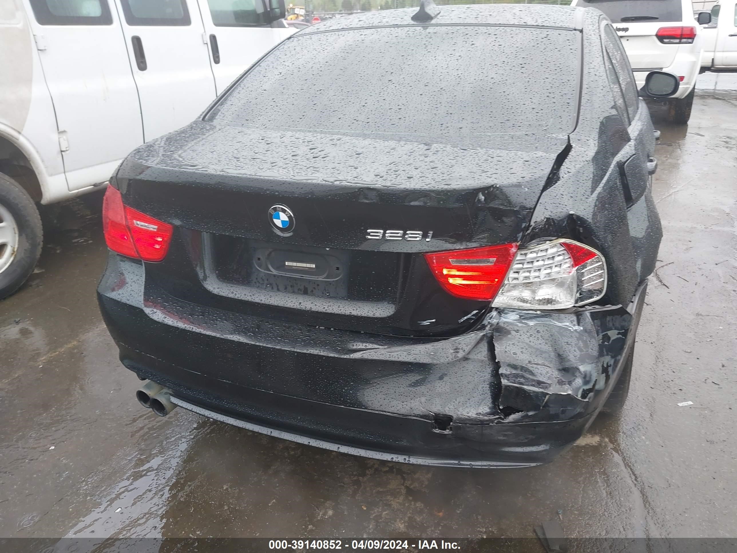 Photo 16 VIN: WBAPH73589A175401 - BMW 3ER 