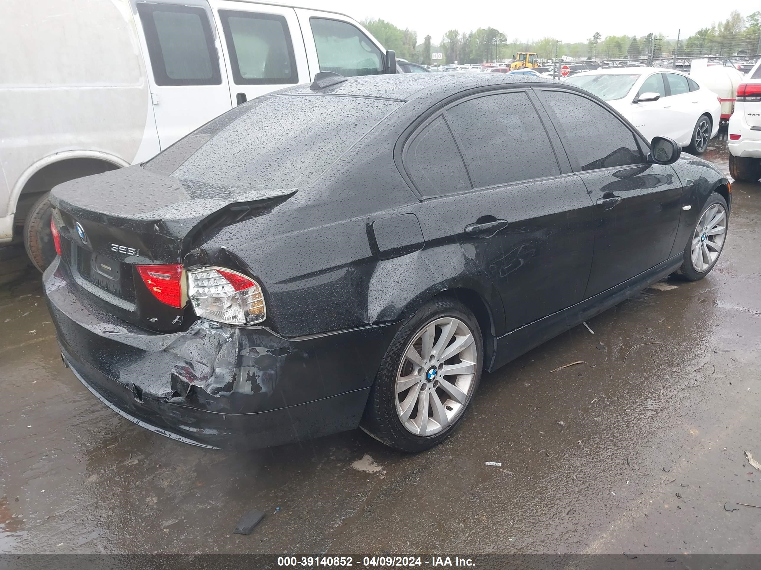 Photo 3 VIN: WBAPH73589A175401 - BMW 3ER 