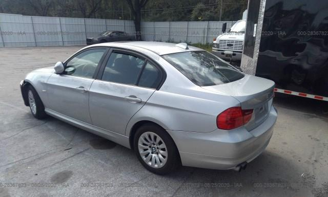 Photo 2 VIN: WBAPH77509NM46146 - BMW 135 