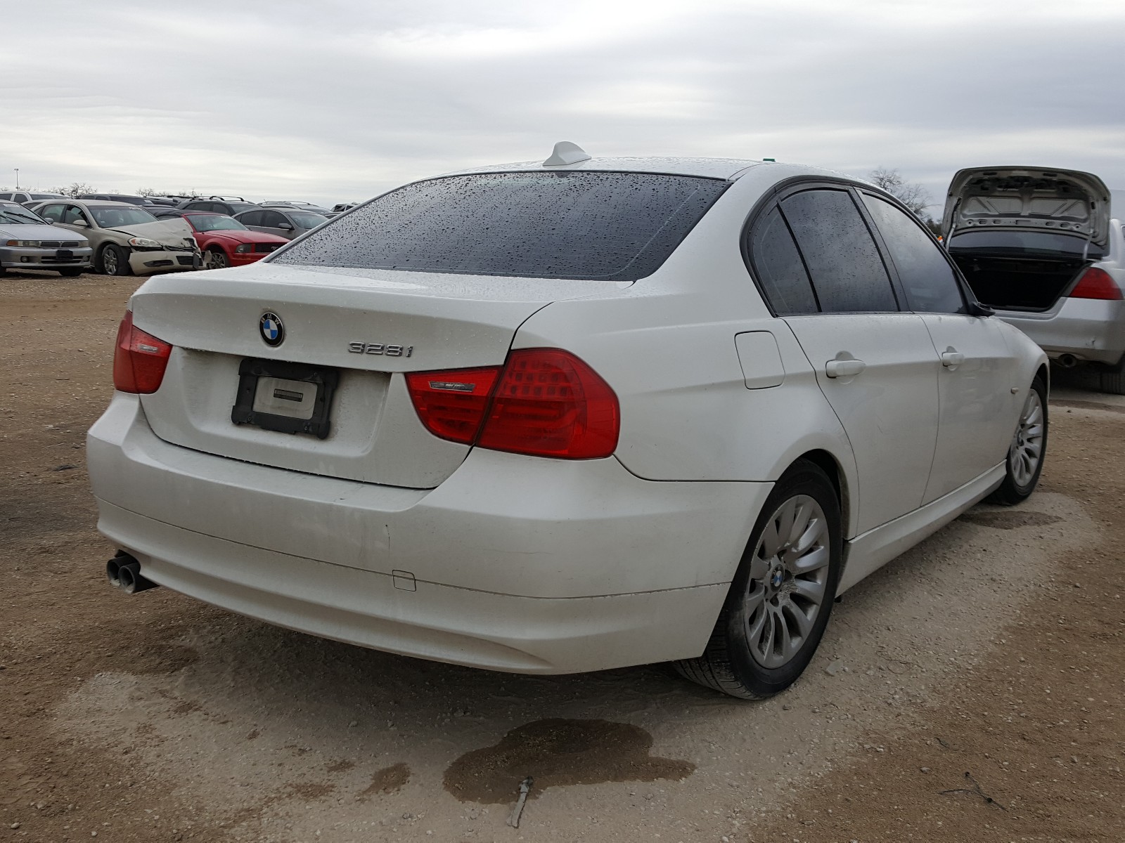 Photo 3 VIN: WBAPH77519NL83266 - BMW 328 I 