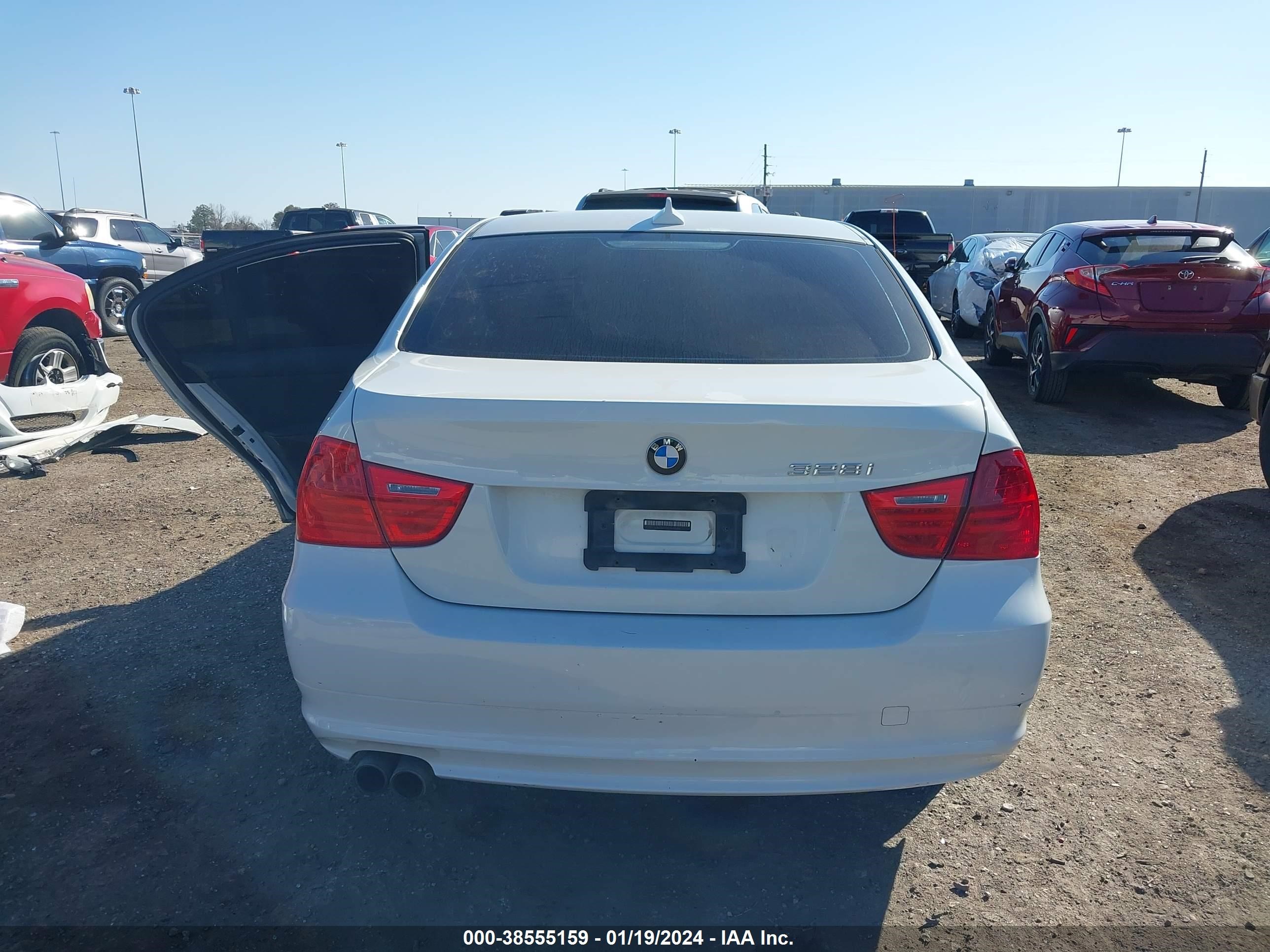 Photo 16 VIN: WBAPH77519NM45894 - BMW 3ER 