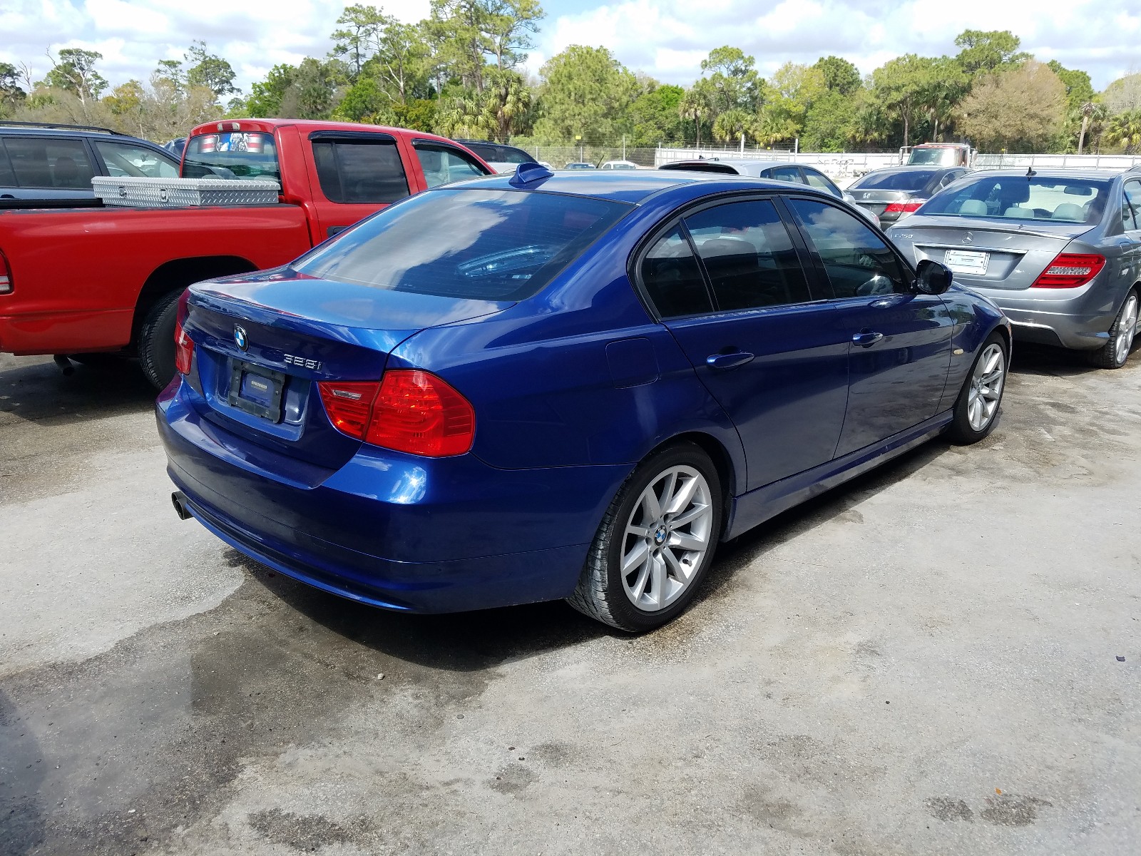 Photo 3 VIN: WBAPH77539NM31043 - BMW 328 I 