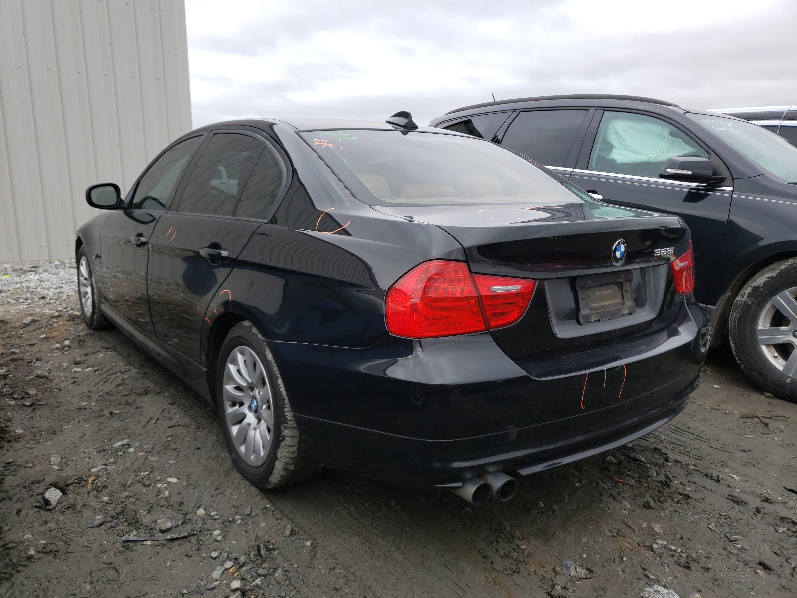 Photo 2 VIN: WBAPH77539NM31298 - BMW 328 I 