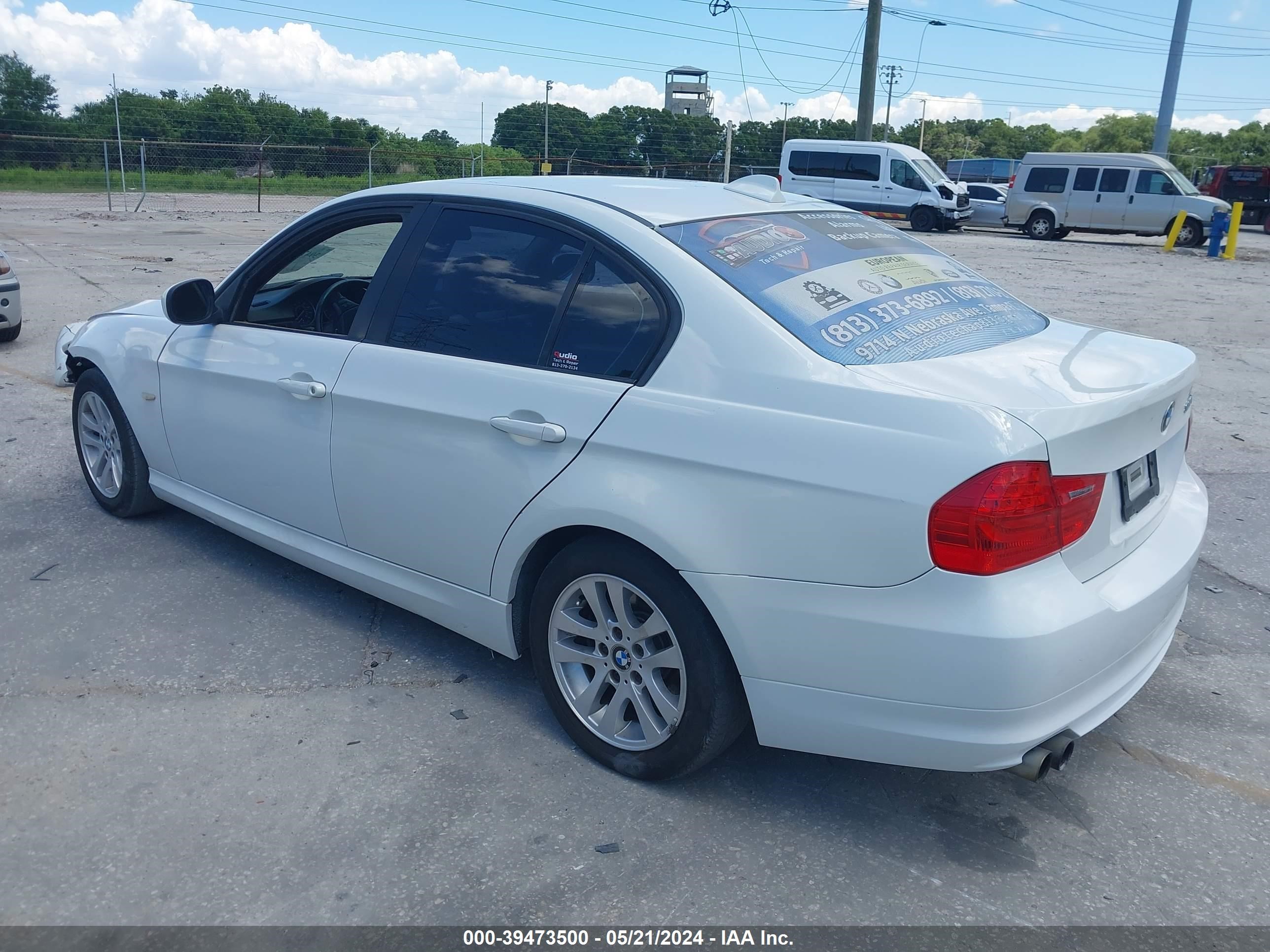 Photo 2 VIN: WBAPH77559NM31707 - BMW 3ER 