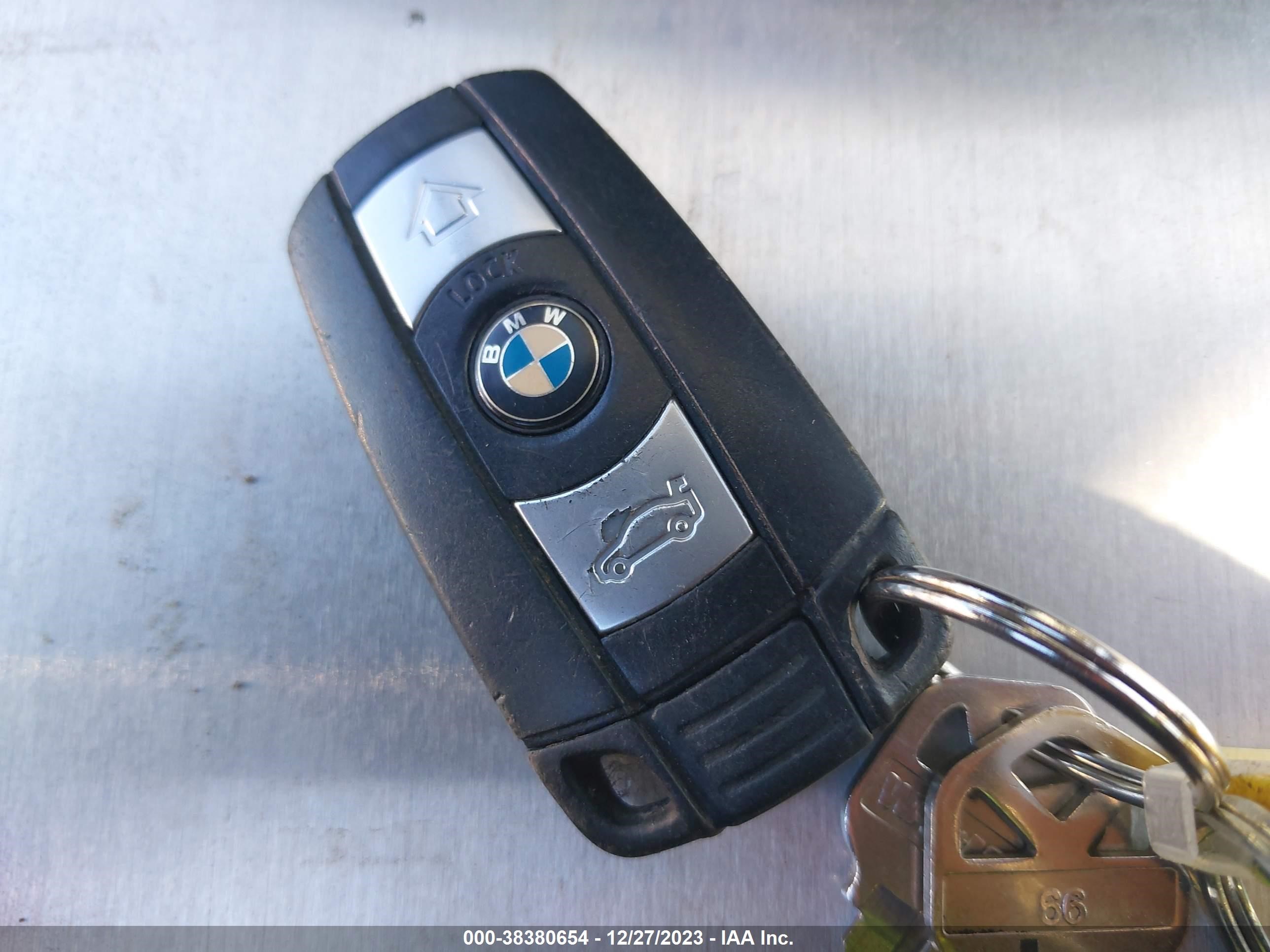 Photo 10 VIN: WBAPH775X9NL83508 - BMW 3ER 