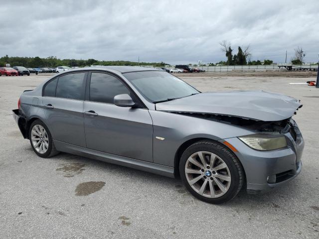 Photo 3 VIN: WBAPH7C50BE126143 - BMW 3 SERIES 