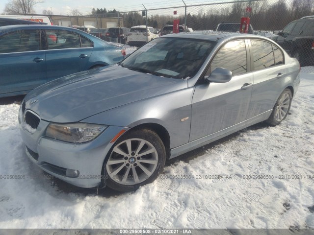 Photo 1 VIN: WBAPH7C50BE682940 - BMW 3 