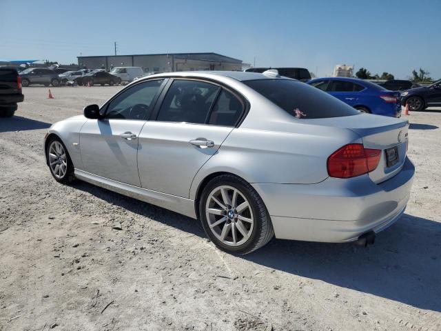 Photo 1 VIN: WBAPH7C50BE723731 - BMW 3 SERIES 