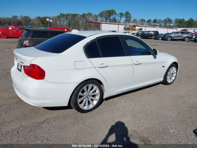 Photo 3 VIN: WBAPH7C51BE681697 - BMW 328I 